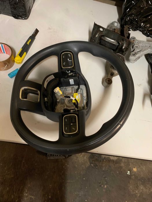 Kierownica multifunkcyjna Citroen C3 III