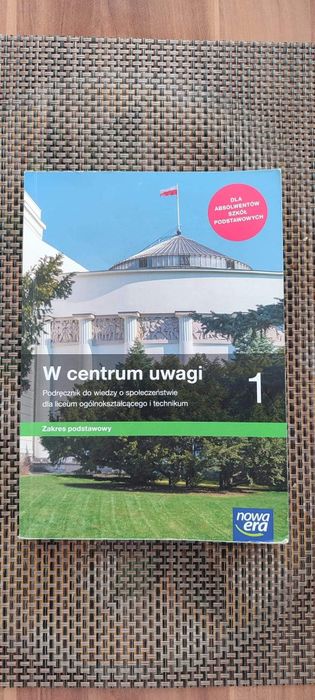 W centrum uwagi 1 zakres podstawowy Nowa Era