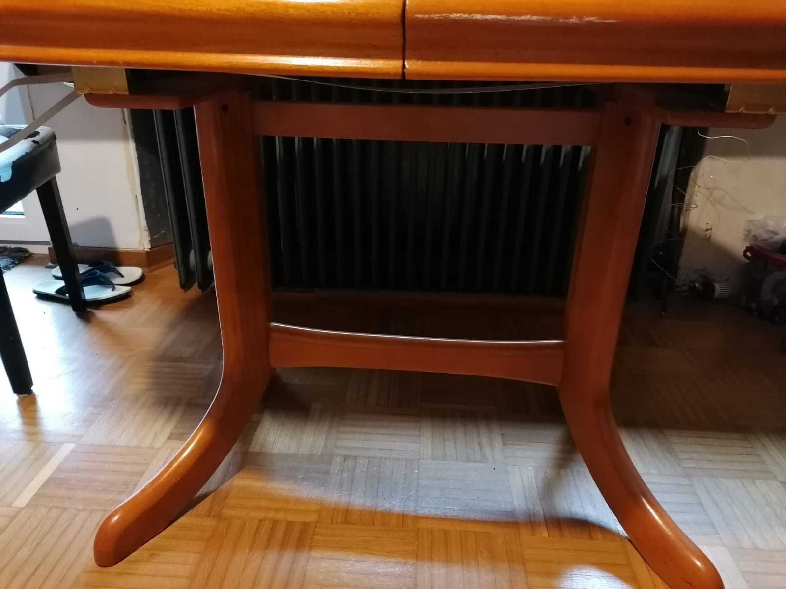 Stół z litego drewna rozkładany