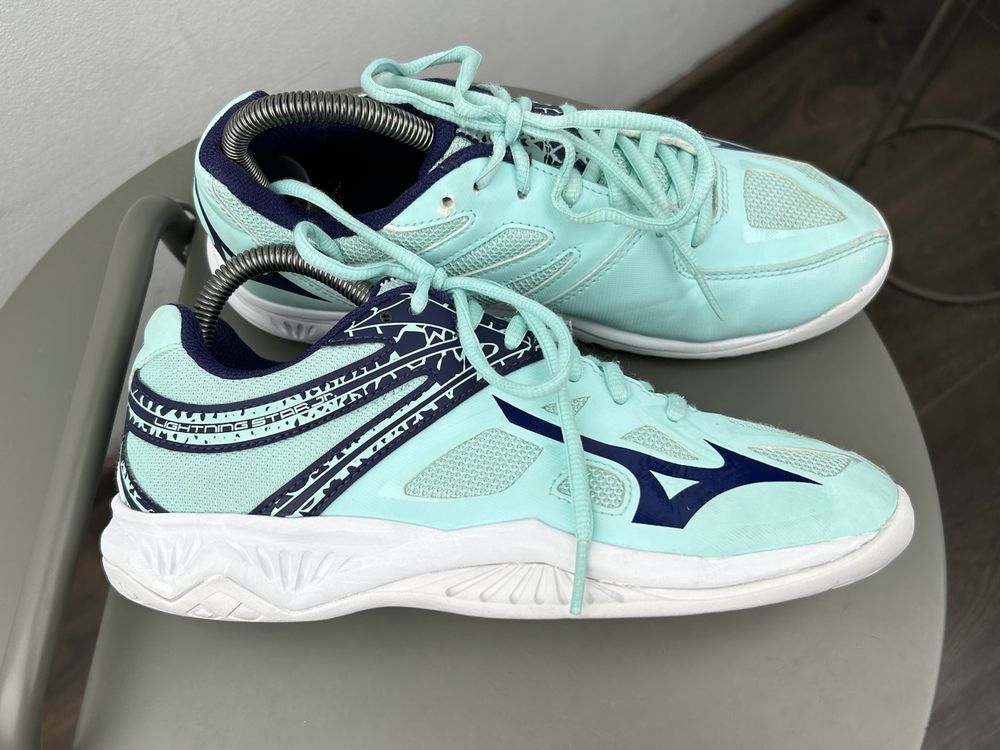 Оригінал! Кросівки Mizuno Lighting Star 38 розмір 03147
