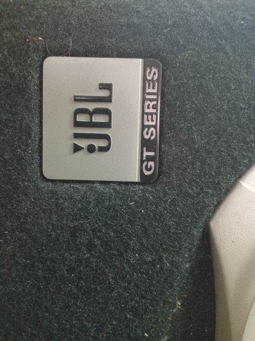 Продам сабвуфер JBL GT5-1204BR б/у