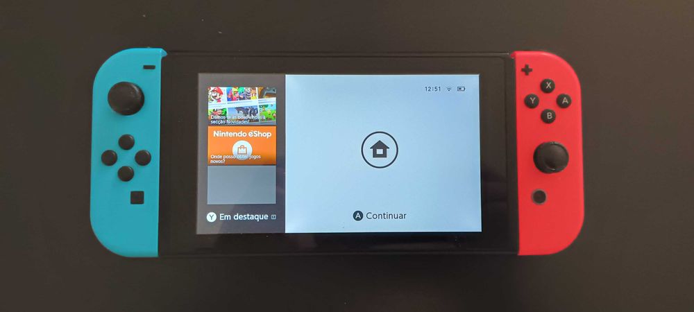 Consola Nintendo SWITCH c/ Cartão de memória 8Gb