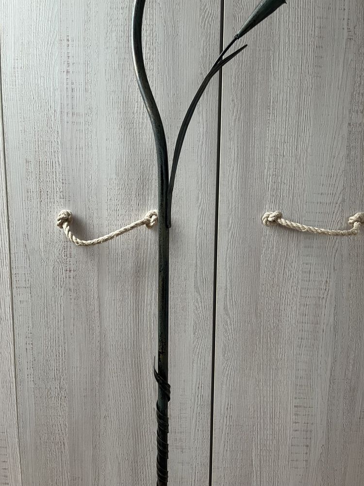 Lampa stojąca podłogowa