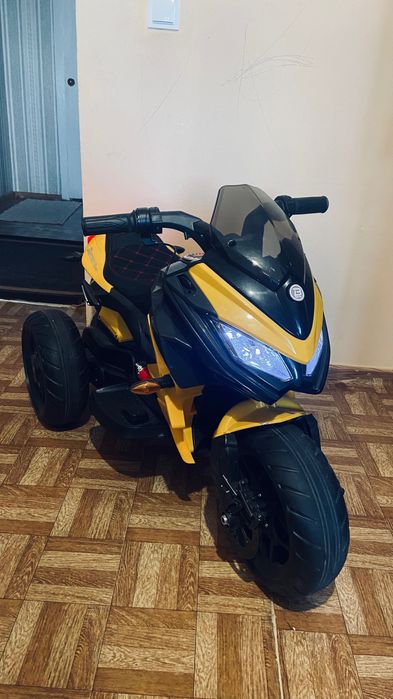 Дитячий мотоцикл