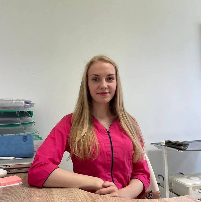 Лікар - дерматолог, рефлексотерапевт