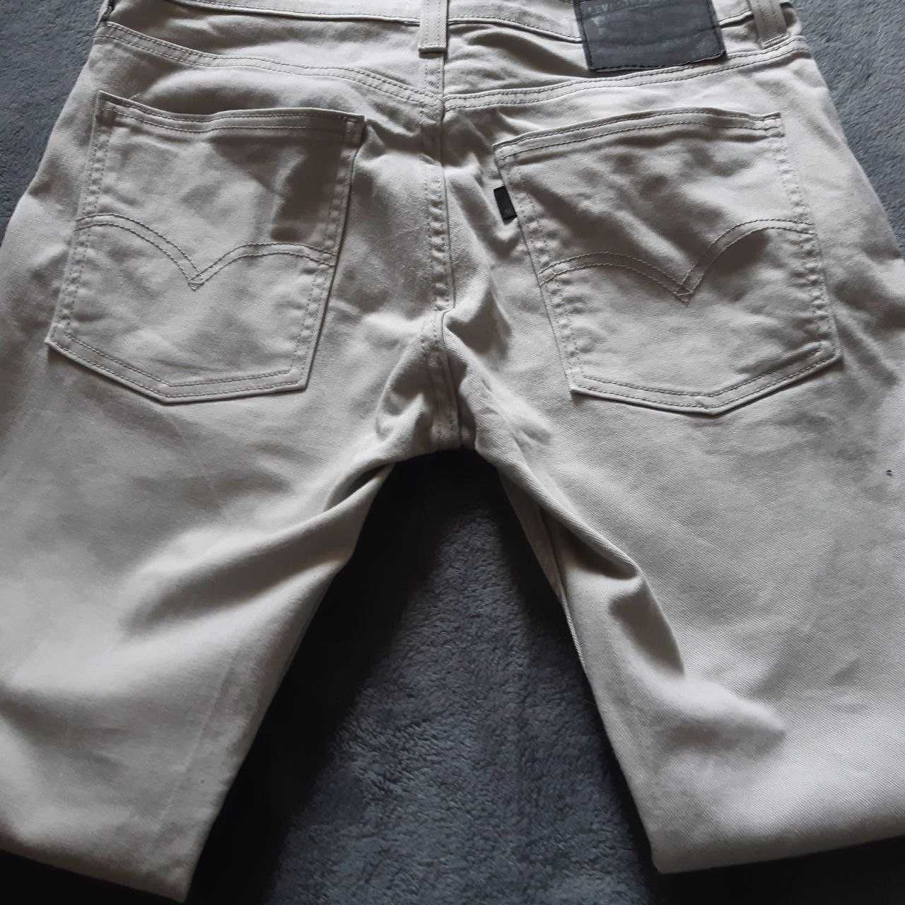 Мужские джинсы levis 511 серые. Размер 31 (амер)