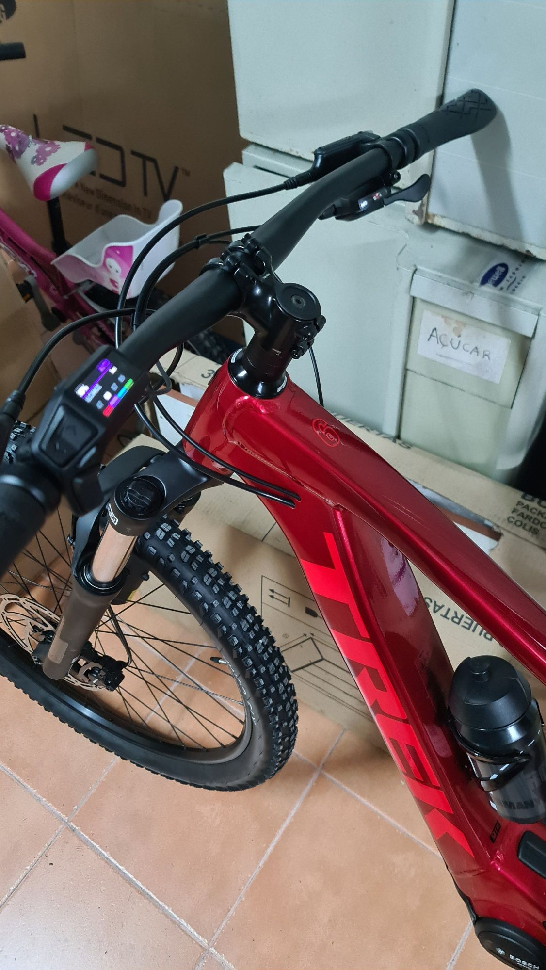 Bicicleta elétrica - TREK Marlin 6+