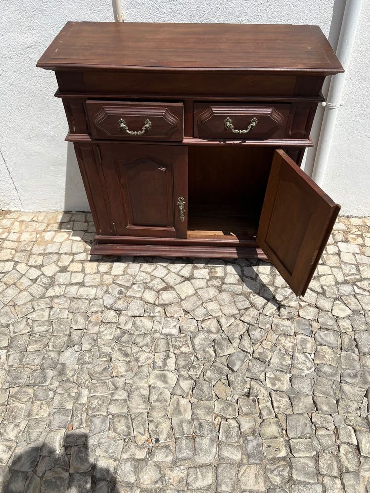 Comoda de Madeira