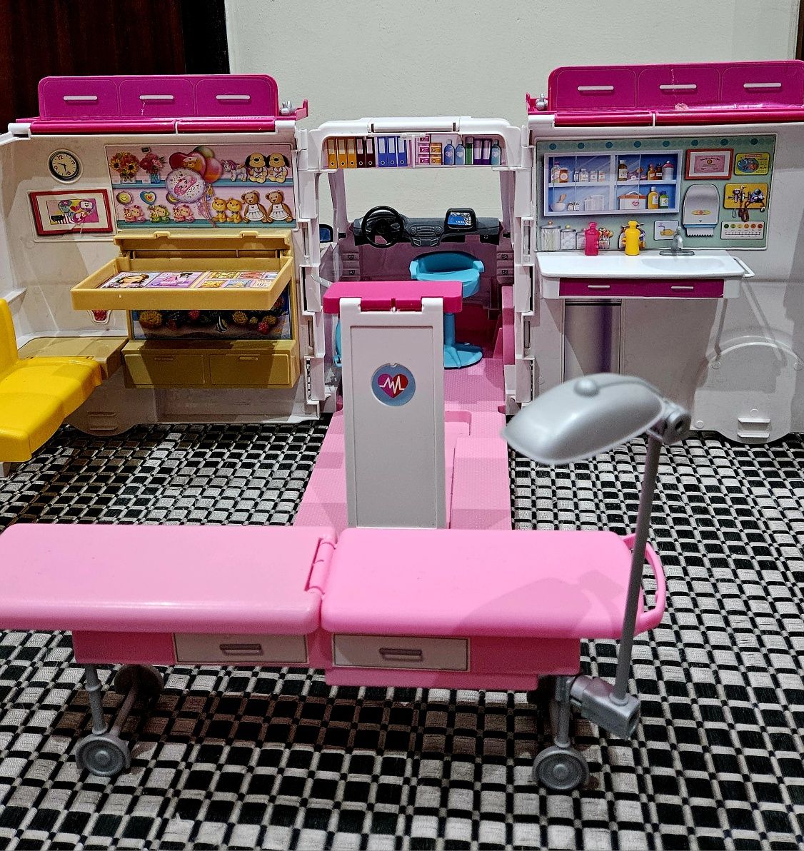 Ambulância da Barbie