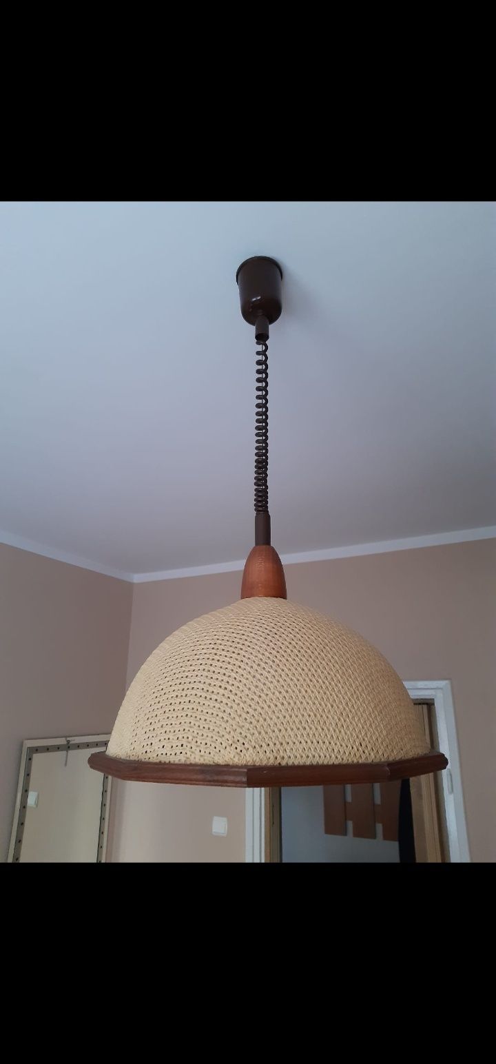 Ładna lampa pokojowa