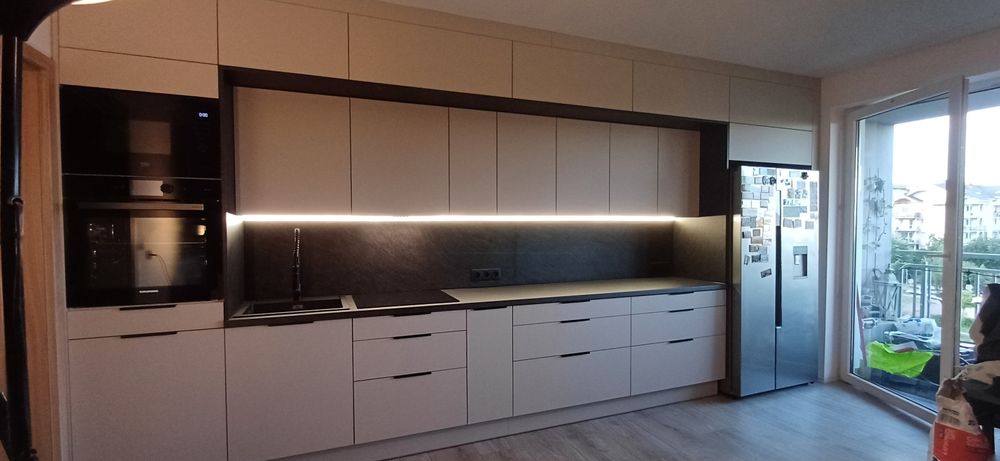 Montaż składanie skręcanie mebli wszystkich producentów