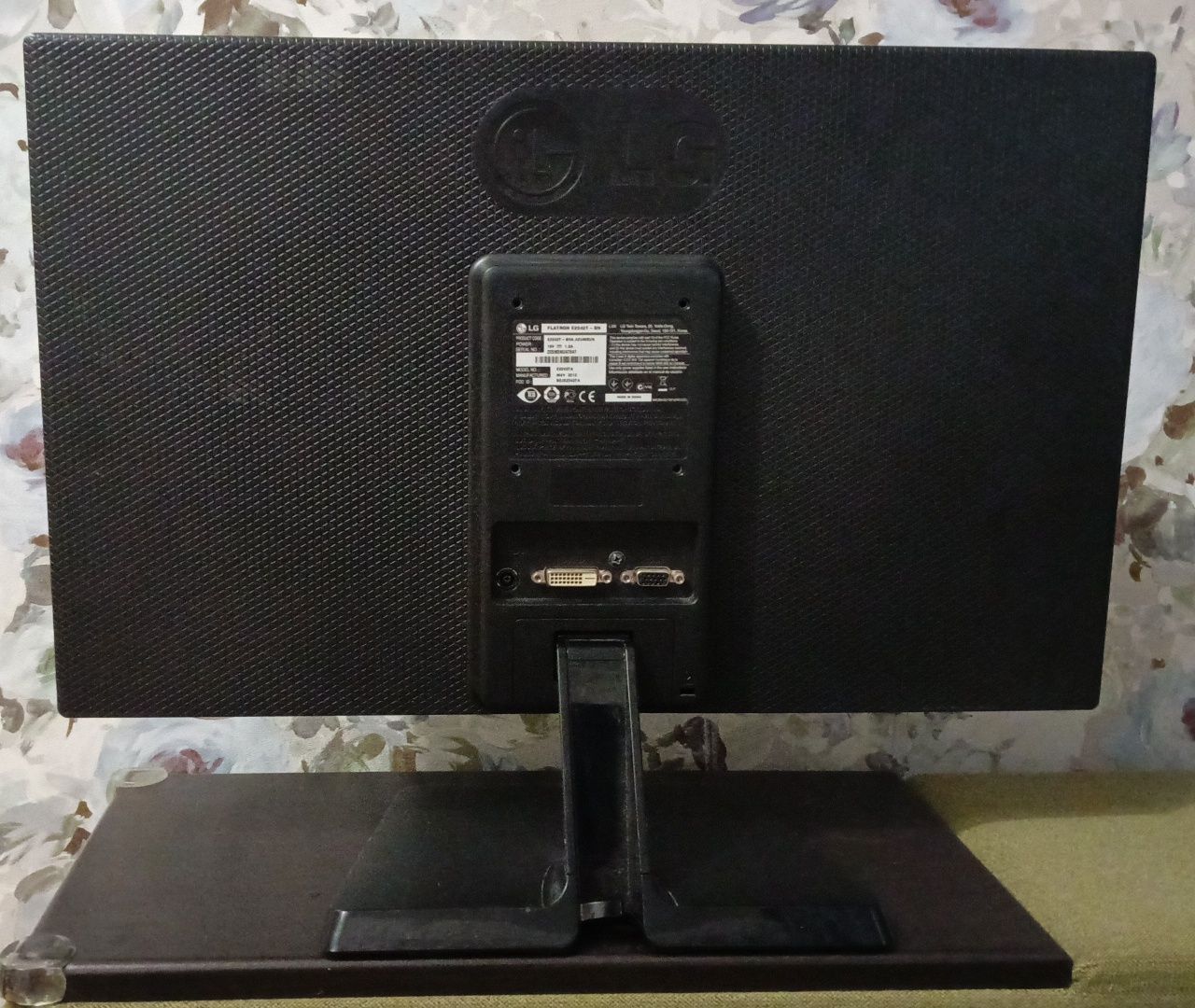 Монітор LG Flatron E2242 комп'ютерний