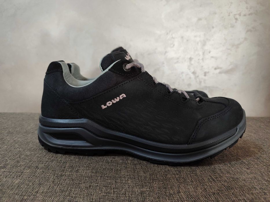 Кроссовки Lowa Strato Evo 40р. стелька 26 см.