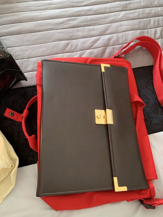 Pasta de documento em pele