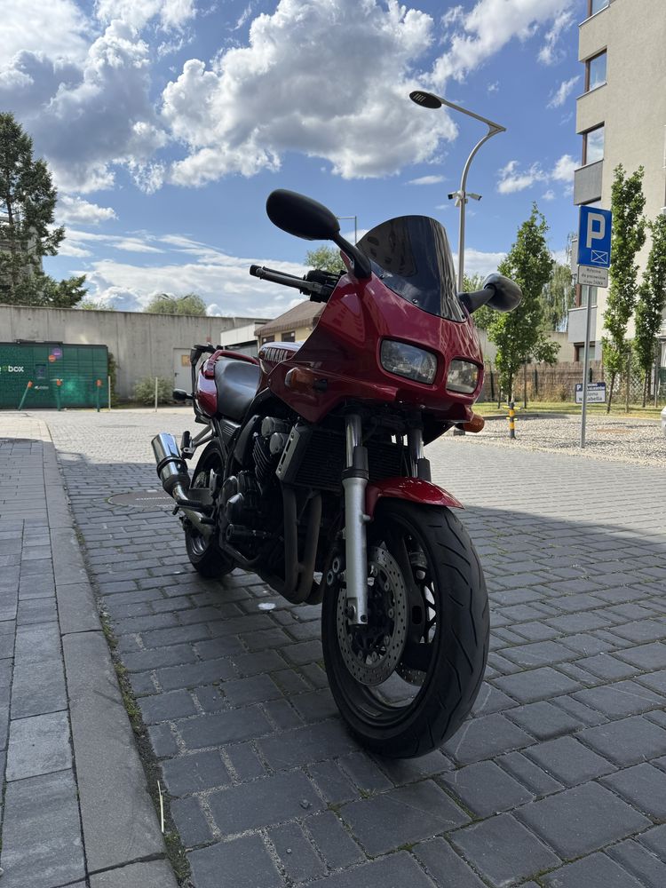 Yamaha FZS 600 Fazer