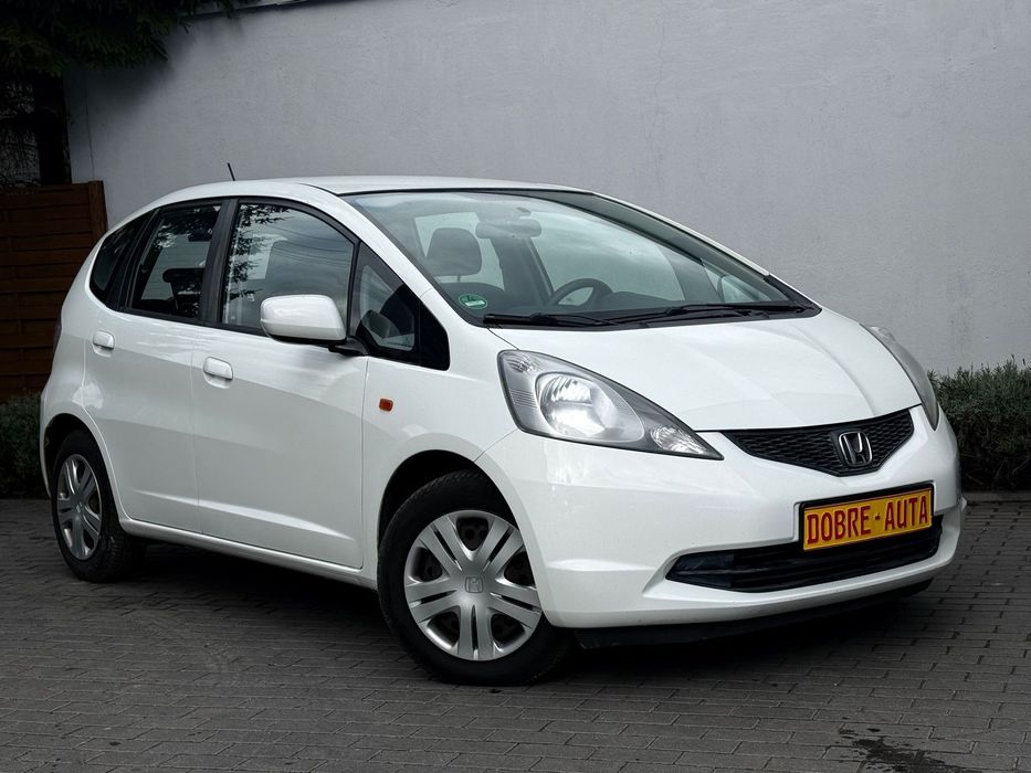 Honda Jazz Biała śliczna v-tec niski przebieg zadbana zobacz warto