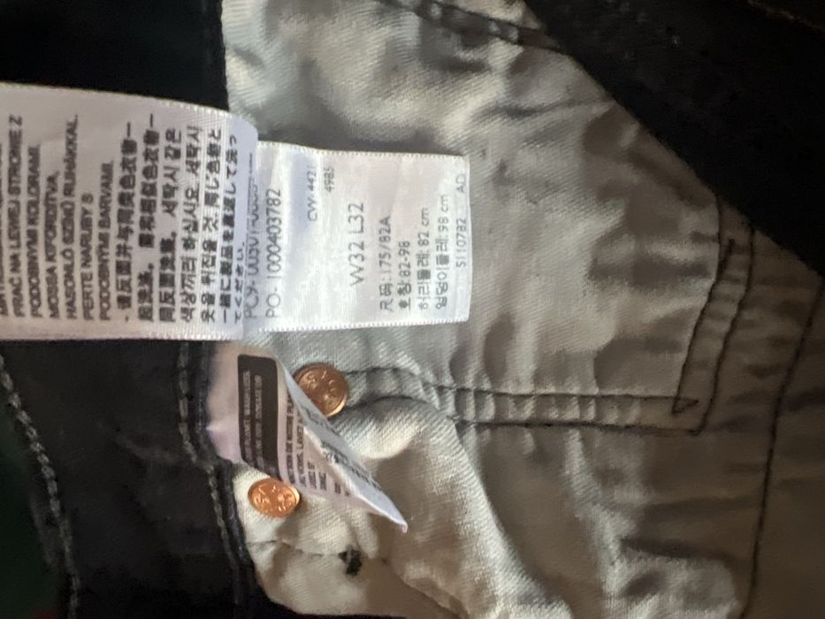 Sprzedam czarne spodnie firmy Levis kultowy model 501 W32 L32