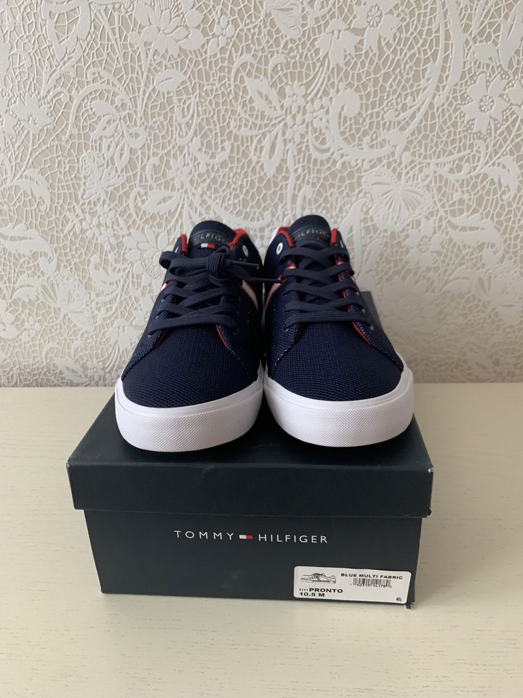 Кеди сліпони Tommy Hilfiger  оригінал 43-44 сникерси кроси