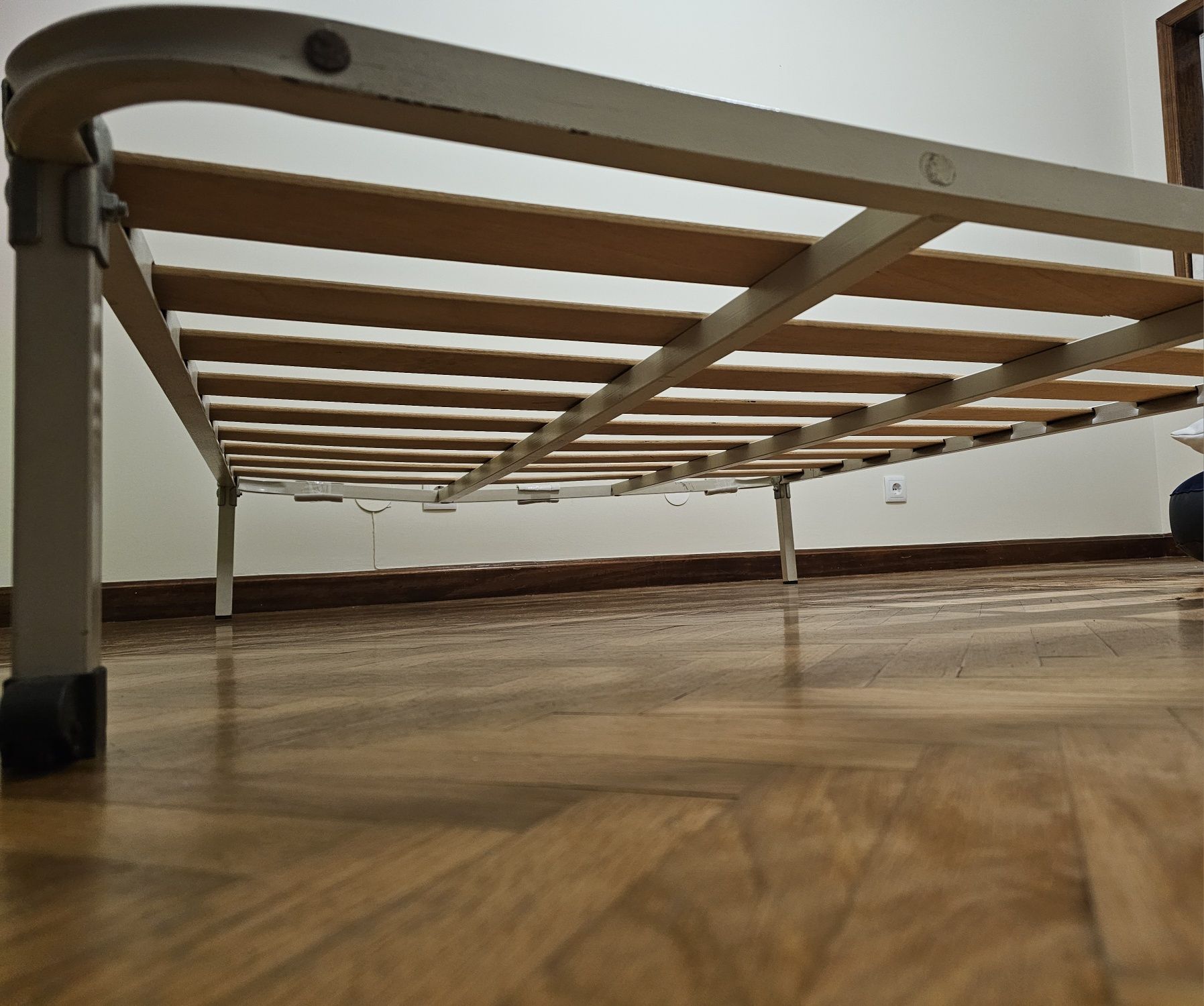 Estrados para cama 1.4m x 1.9m com pés
