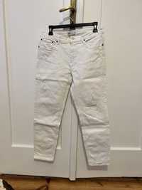 Białe Jeansy relaxed fit firmy Zara rozmiar 38