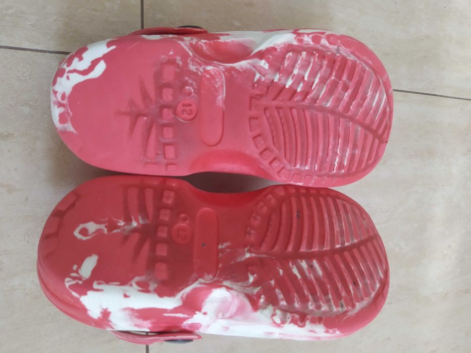 Klapki dziecięce r 28