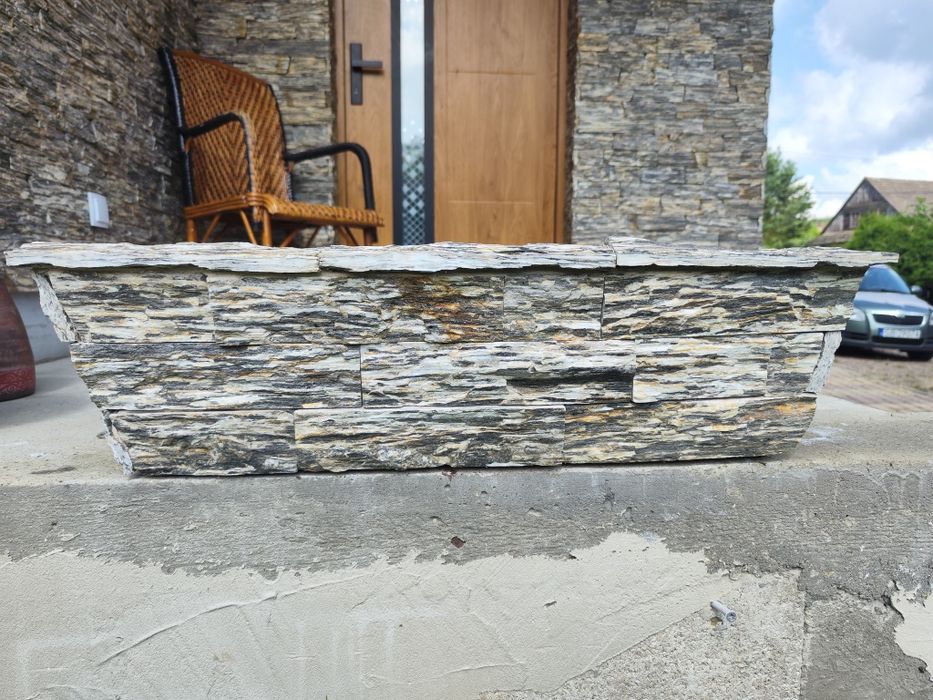 Donica z naturalnego kamienia