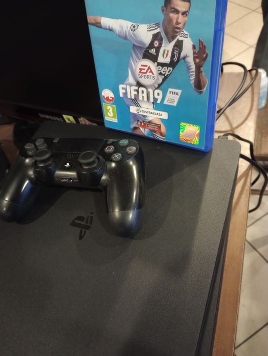 PS4 konsola slim zestaw PlayStation 4