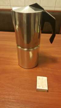 Кофеварка гейзерная пол литра