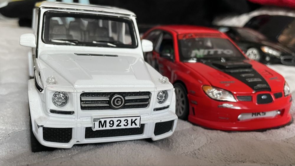 Продам металеві машини розмір 1:24