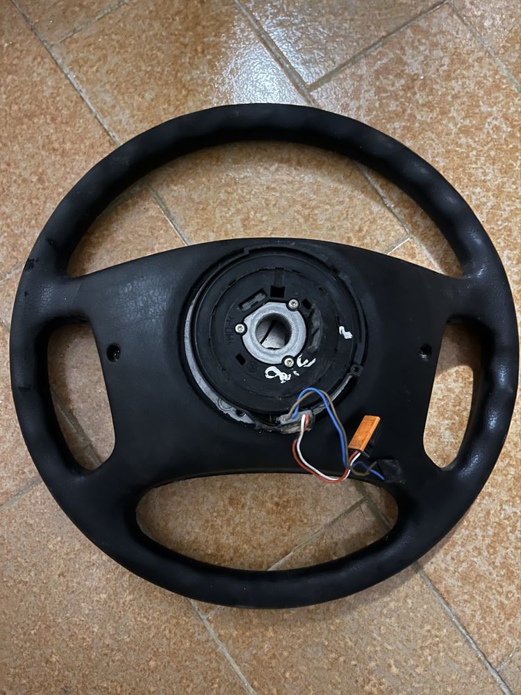 Volante Bmw 318TDS