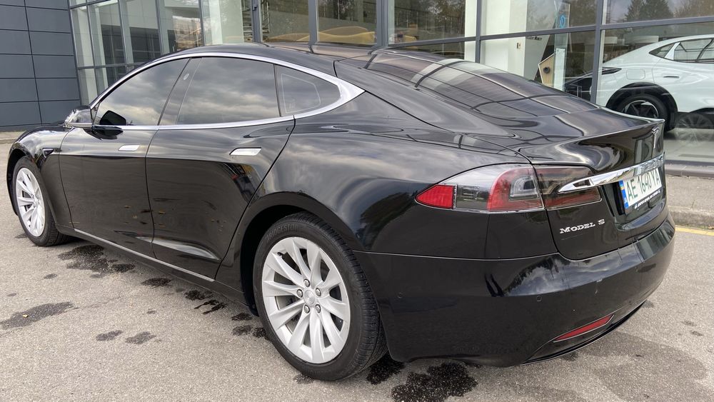 Продам Тесла S 75 D полный привод