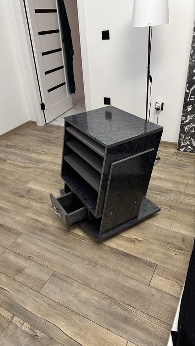 Тумба під телевізор, тумбочка.