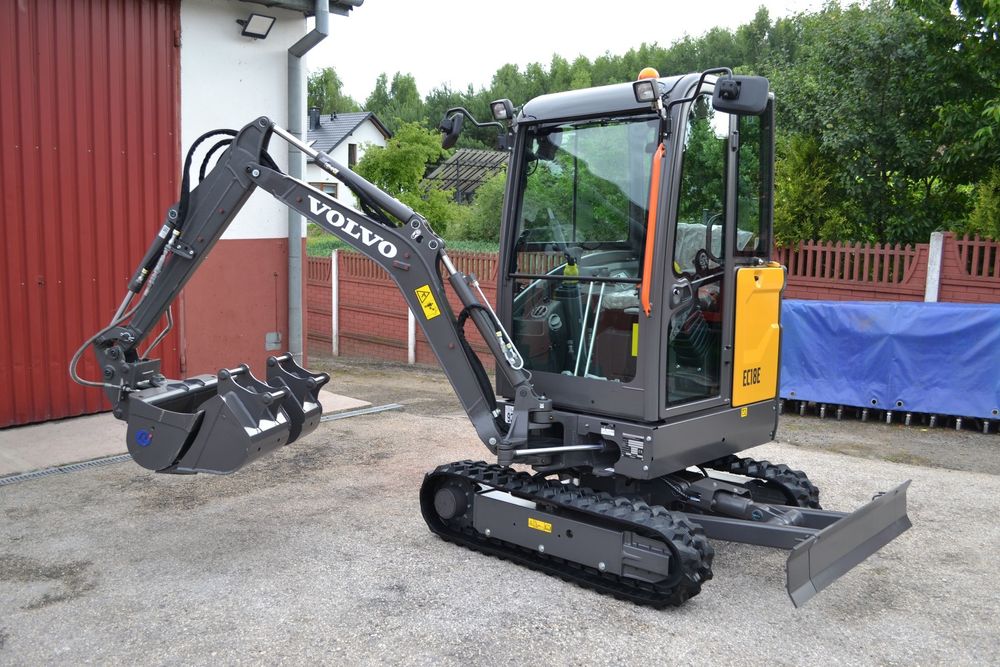 Volvo EXCAVATOR EC18E / rok 2025 / komplet 3 łyżek / skarpówka hydrauliczna / kupiona u dealera w Polsce /  Kubota/Cat/Bobcat/JCB