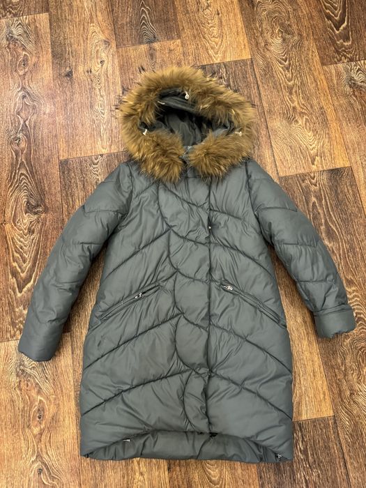 Пуховик  для дівчинки,теплий,легкий,ідеальний стан