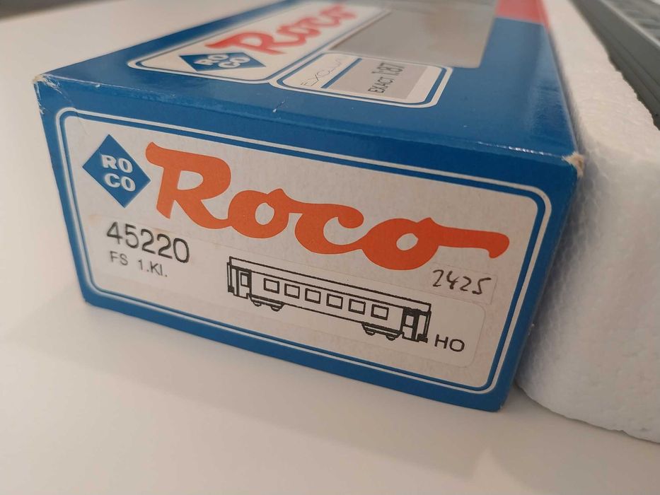 Zestaw 2 wagonów FS typu Eurofirma: 1 + 2 klasa ROCO jak PIKO skala h0