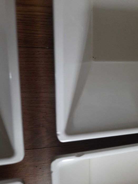 6 dużych misek, średnica 28 cm, wysokość 11,5 cm; salaterki