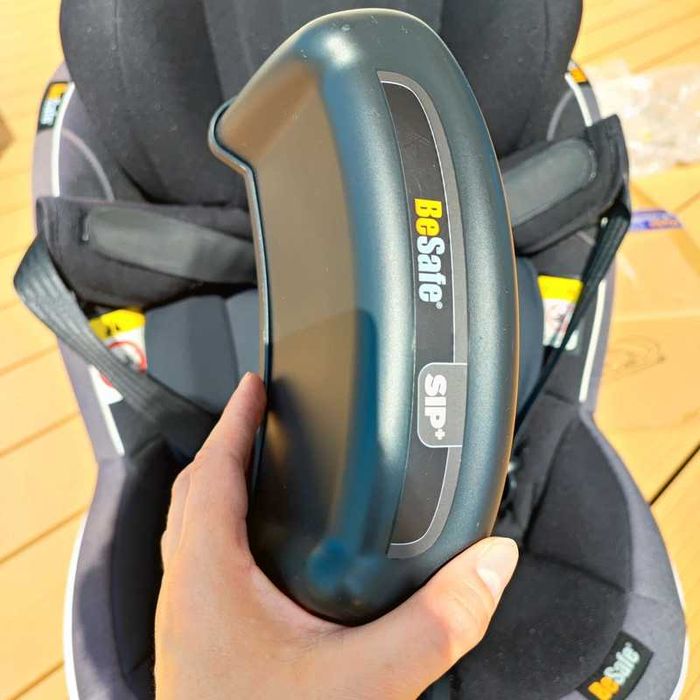 Zestaw fotelików samochodowych BeSafe + baza Isofix (0 - 4 lat)