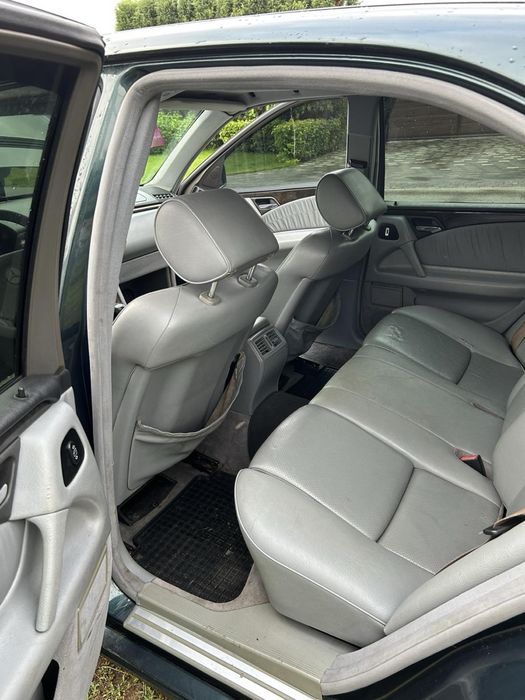 Продам Mersedes-Benz e-320