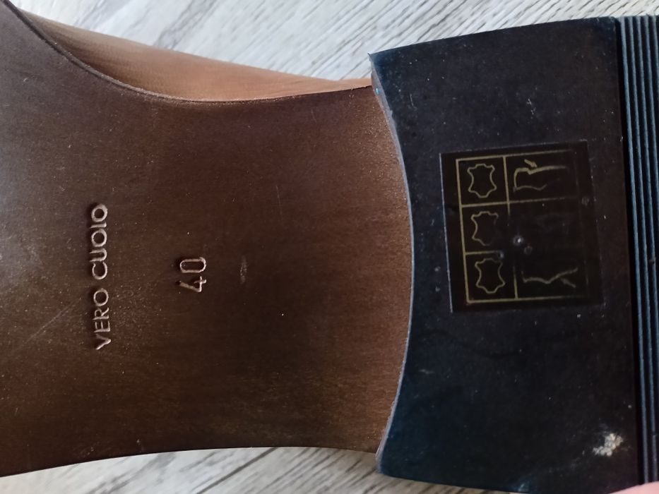 Eleganckie buty męskie PakoLorente-rozmiar 40