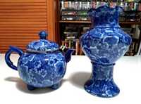 Conjunto Bule e Jarra em Porcelana Azul