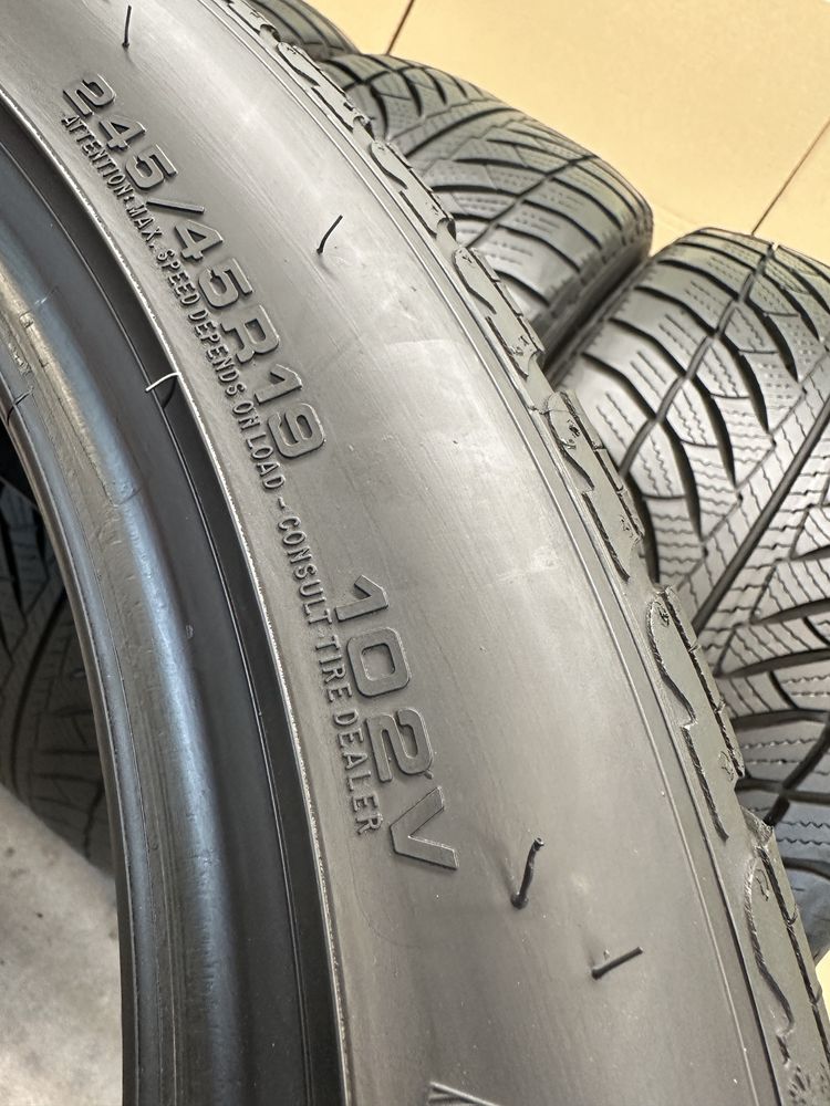 GoodYear UltraGrip8 RSC 245/45/19 kpl 4 szt rok 2018 bieżnik 6 mm