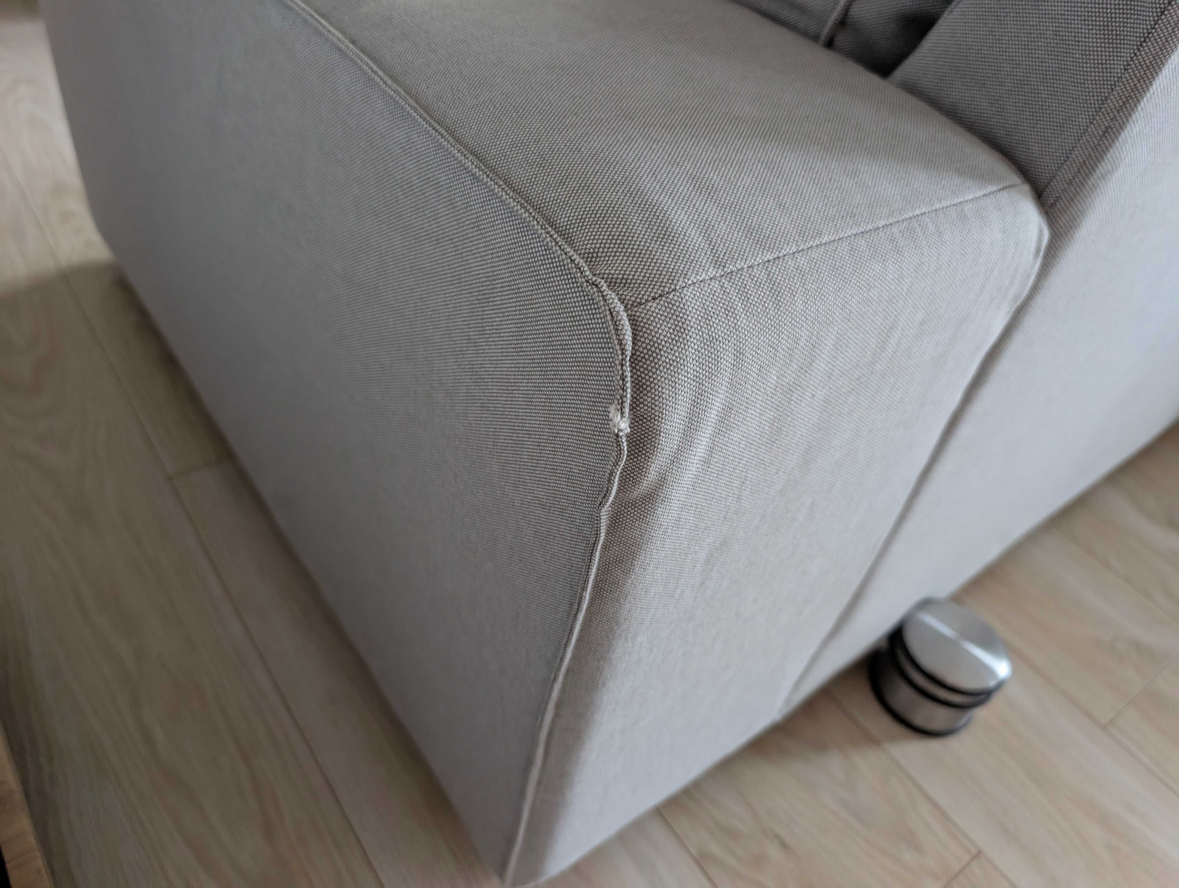 Sofa 3 osobowa KIVIK Ikea z podnóżkiem, jasnoszara