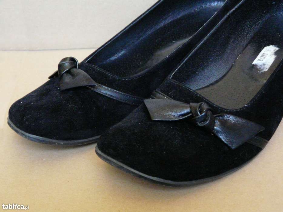 Eleganckie czarne zamszowe buty z kokardą, r. 39/40