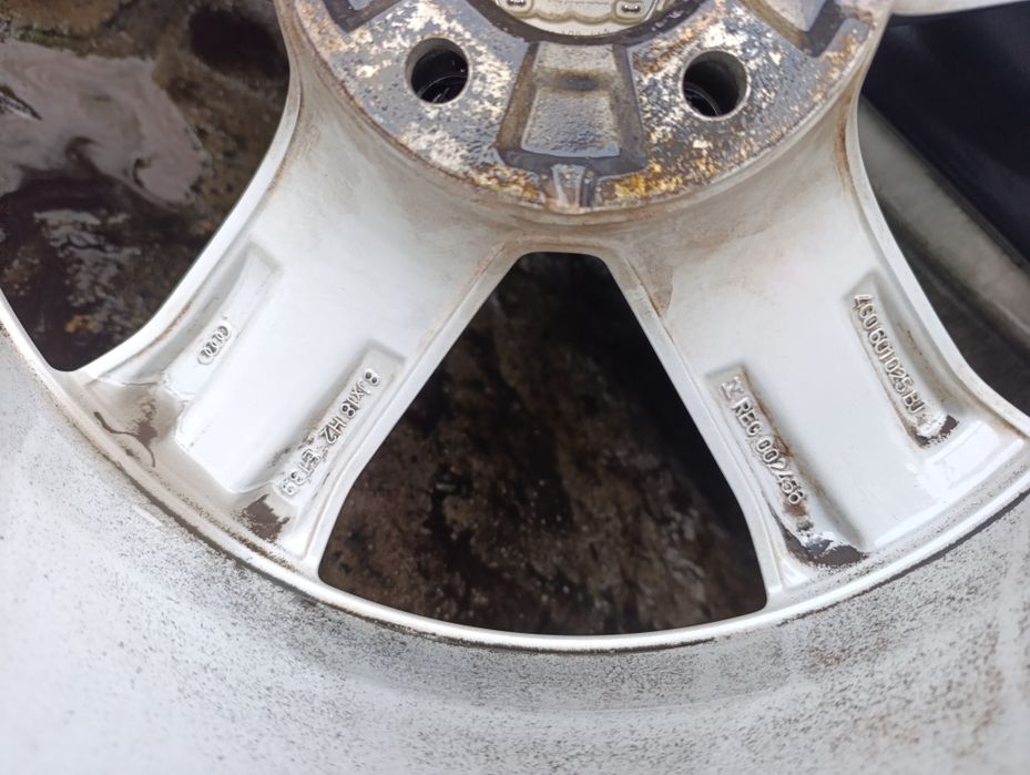 Audi A6 C8 Q5 A4 felgi alu 18 cali ładny stan z Niemiec oryginalne oe