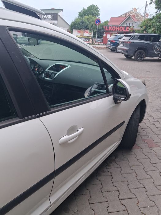 Peugeot 207 sw 1.6hdi  2010 rok