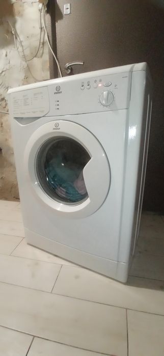 Indesit  стиральная машина продается