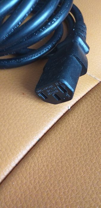 Kabel zasilający do stacjonarnych komputerów 1.8 m