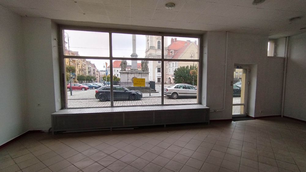 Wynajmę lokal użytkowy 75m2 Prudnik Rynek 13 możliwa sprzedaż
