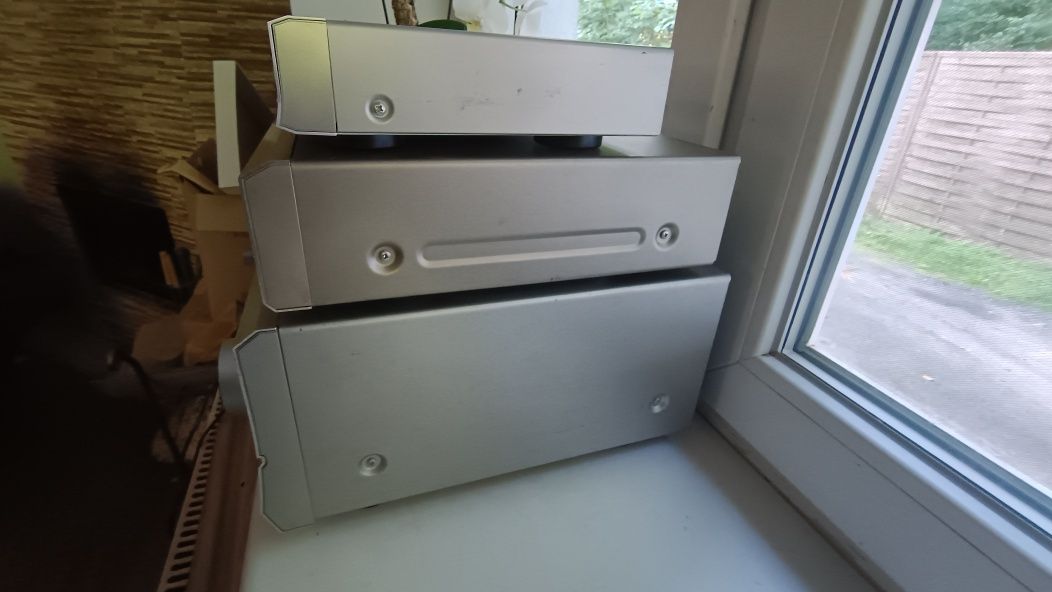 ONKYO amplituner, cd, dvd.