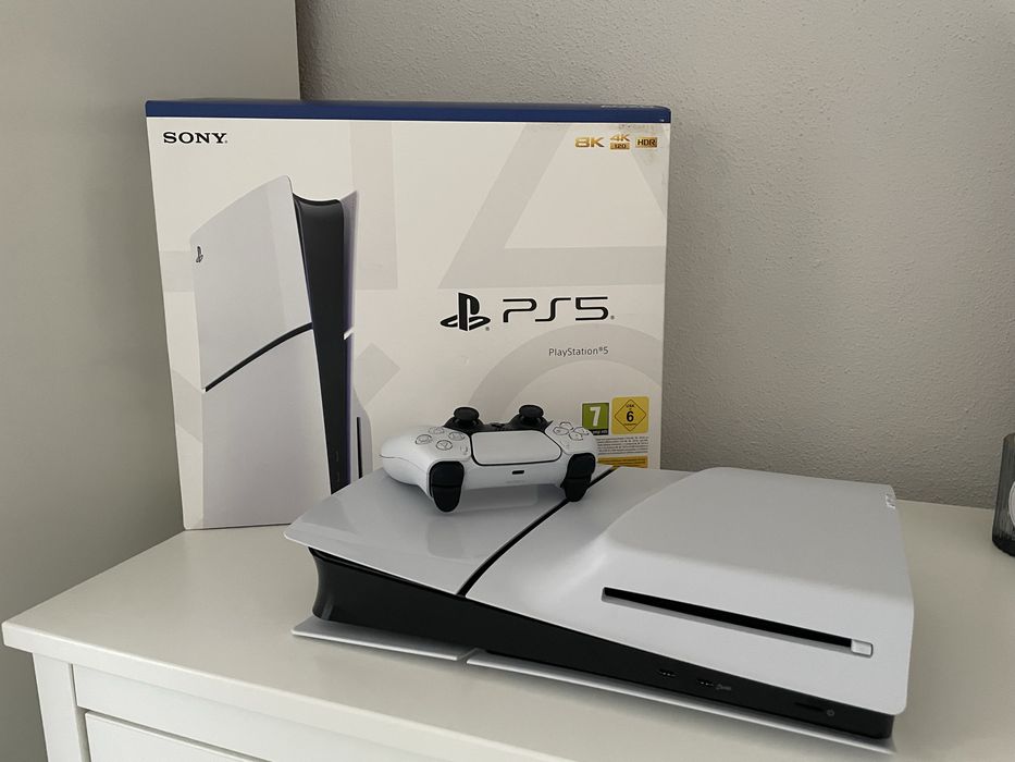 Playstation 5 Slim [CD] + dois comandos